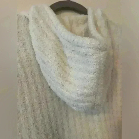 SO Brand White Hooded Sweater SZ XS - Picture 7 of 7